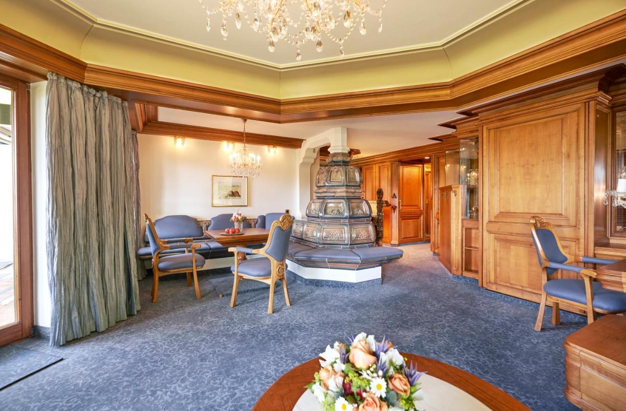 Hotel Traube Tonbach Байрсброн Экстерьер фото