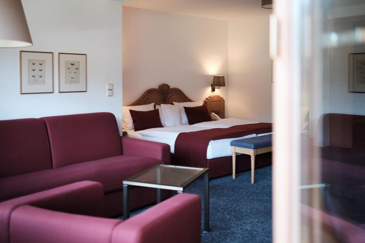 Hotel Traube Tonbach Байрсброн Экстерьер фото